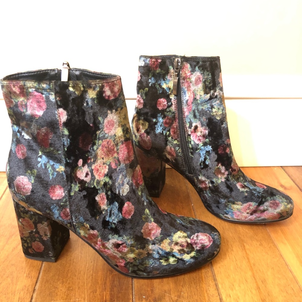 Floral Velvet Booties size 8.5